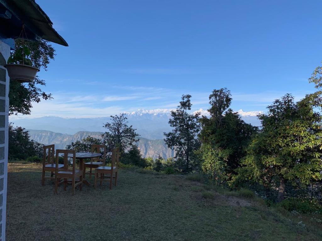 Thikalna Himalayan Retreat Villa Almora Exterior photo